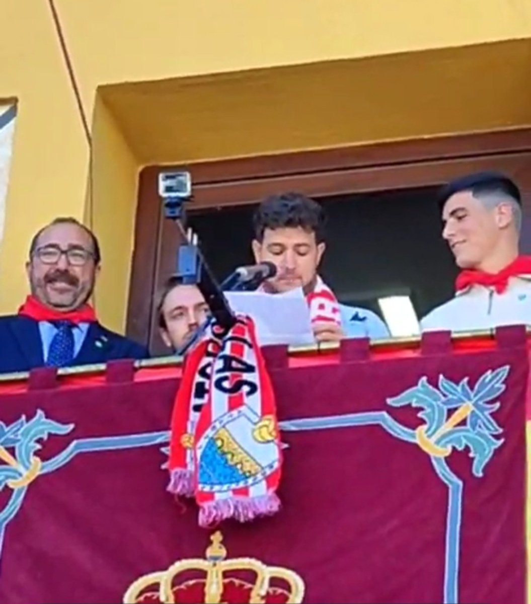 La indiosincracia de un pueblo para con su equipo, nuestros héroes!!
Enhorabuena <a href="/AtcoTordesillas/">Atlético Tordesillas</a>!!
<a href="/jorge_villa_3/">Jorge Villa</a> <a href="/AbrahamR_17/">Abraham</a>
<a href="/Miguelh1099/">Miguel Hernández</a> <a href="/JesusTorres_29/">Jesús Torres Romero</a>
#VamosTorde 💪🇦🇹⚽️
#NosVemosEnBecerril