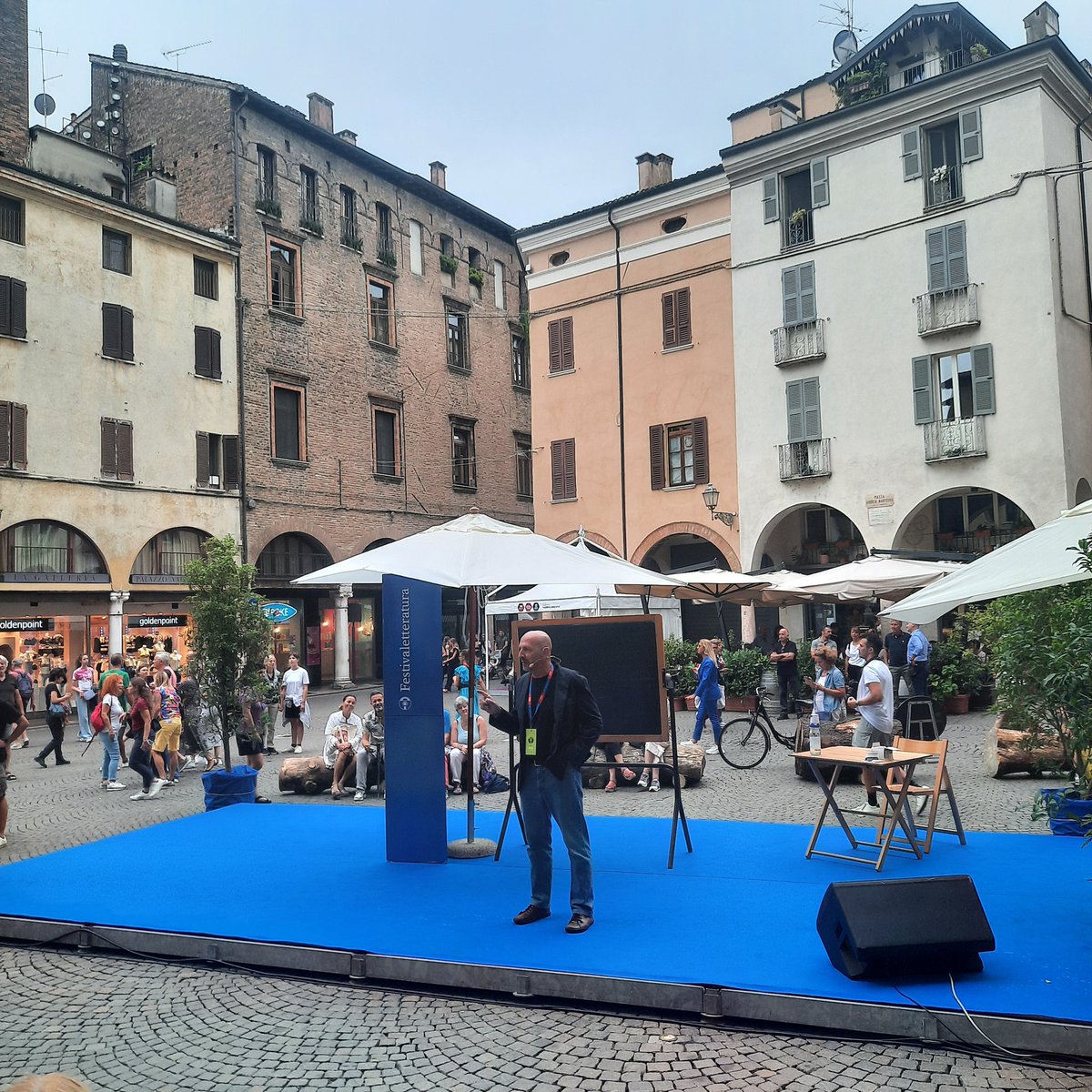 battisti_c's tweet photo. THE PLAIN FOREST: THE FIREFLIES
Maurizio Casiraghi
Live from #festivaletteratura #Mantova #Mantua #FestLet #biodiversity #insects #fireflies #RachelCarson @festletteratura https://t.co/a3cykoGM5D