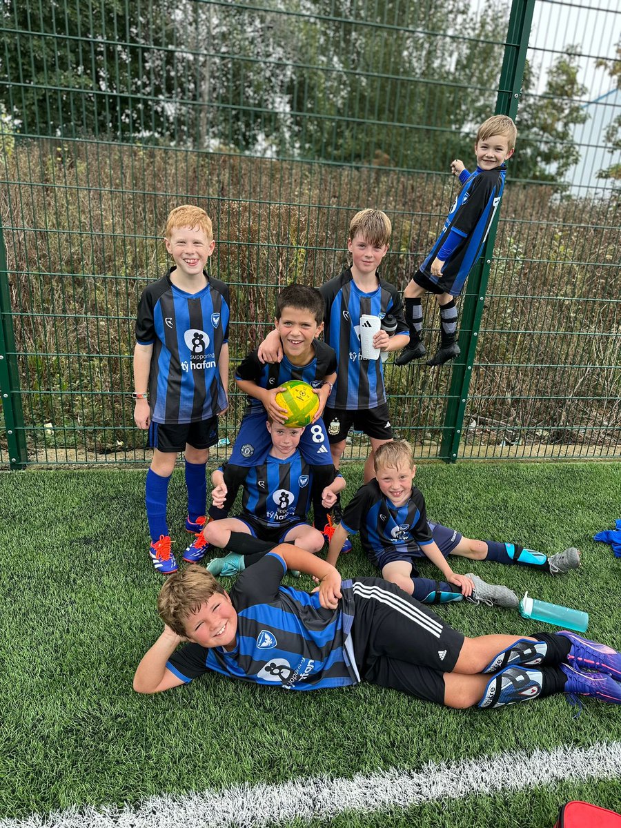 ElyRangersFC's tweet image. Amazing to see so many of our boys and girls playing football this weekend even with the parks off - and our new girls team played today for the first time for the club and did us proud #smilesallround #letthefunbegin