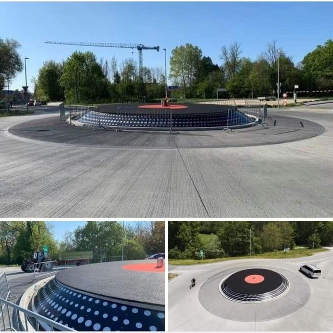 ThatEricAlper's tweet image. The greatest roundabout you'll ever see.