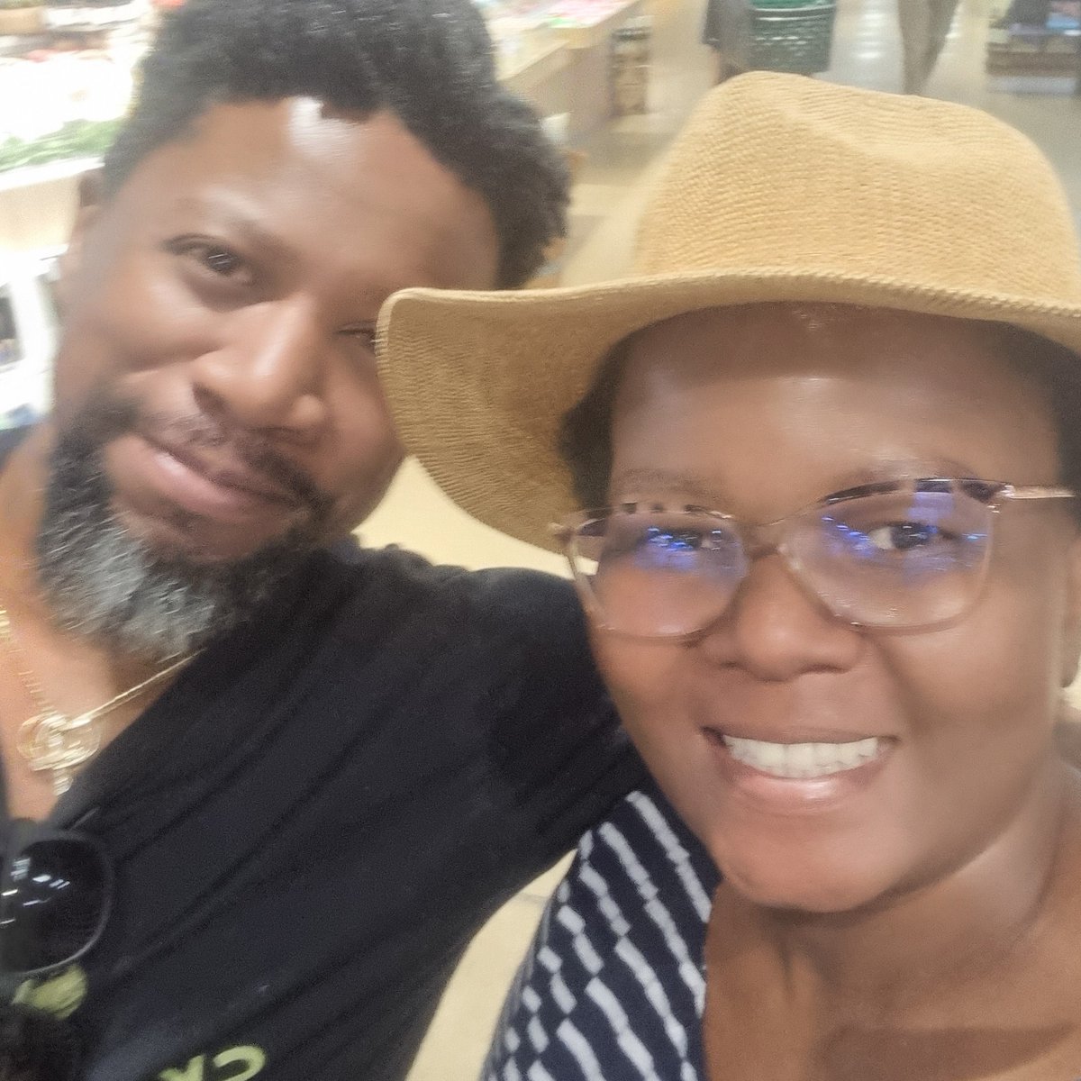 Tumi (@masegobmo) on Twitter photo Thank you so much <a href="/AtandwaKani/">Atandwa Kani</a> for the pics, my kids are so happy when I told them I met you and Mme Kani after they met Ntate John Kani. My Sunday is made🥰🥰what a humble person you are... Thank you so much <a href="/AtandwaKani/">Atandwa Kani</a> for the pics, my kids are so happy when I told them I met you and Mme Kani after they met Ntate John Kani. My Sunday is made🥰🥰what a humble person you are...