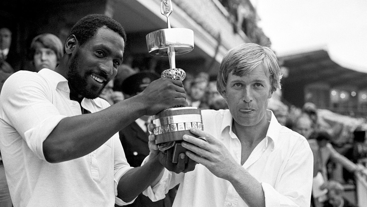 SomersetCCC's tweet photo. #OnThisDay - 1979: Somerset win the Gillette Cup after beating Northamptonshire by 45 runs at Lord’s

The beginning of the Glory Years 🏆

#WeAreSomerset https://t.co/8hkO6yKGcH