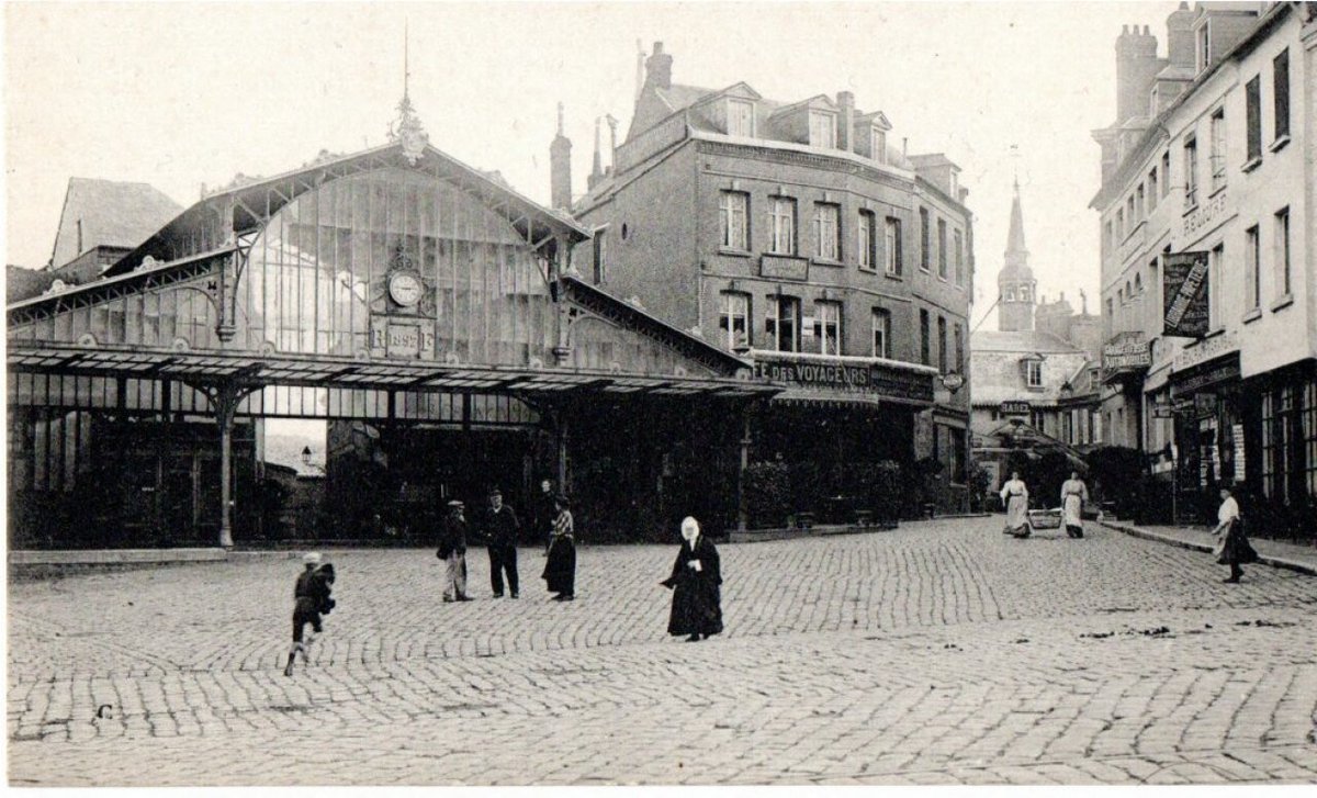 Eu d’hier à aujourd’hui : la halle de la place Carnot dlvr.it/TCyyBP