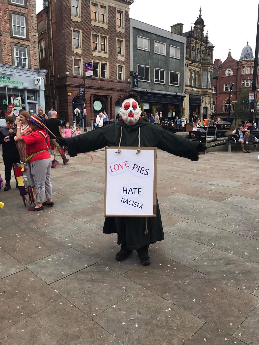 truelevelmedia's tweet photo. Love Pies Hate Racism @WiganDiggersFes #wigandiggers #wigan https://t.co/vvPKSzr3cO