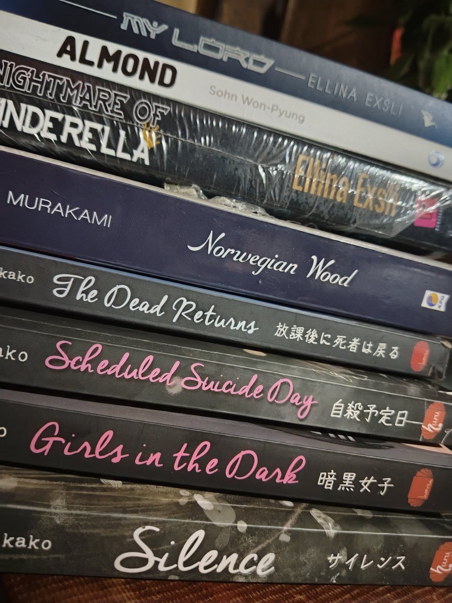 Eyyyy661300's tweet photo. wts wtb want to sell preloved novel, bisa nego tipis, shopee, reply/dm for price n detail condi, co 🍊 gratong

• my lord
• almond
• nightmare of cinderella
• Norwegian wood
• the dead returns
• Scheduled suicide day
• girls in the dark
• silence

#wts #wtb #zonajajan https://t.co/AXIcJi6cJT