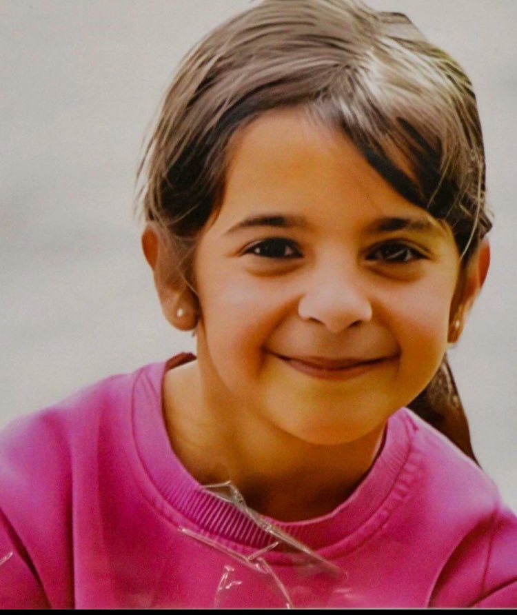 Aynı evrende yaşamamalı cellatlar ve çocuklar.  Ya ölmeli cellatlar ya da hiç doğmamalı çocuklar. 
Che Guevara 
 #Narin çok üzgünüm çok:(