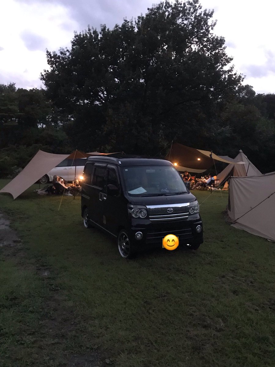 zonoCamp's tweet photo. 那須ビッグフォレストさんでソログル‼︎
ミニマムにタープと車中寝。

お客さんは僕ら4人のみで貸切

次の日は夕方迄にチェックアウトしてくれればと優しいオーナーさんだった🥺

けど…
チェックインした15時頃近くで親子熊の目撃情報。

チェックアウトは午前に済ませました😅 https://t.co/SJOXJxaWSl
