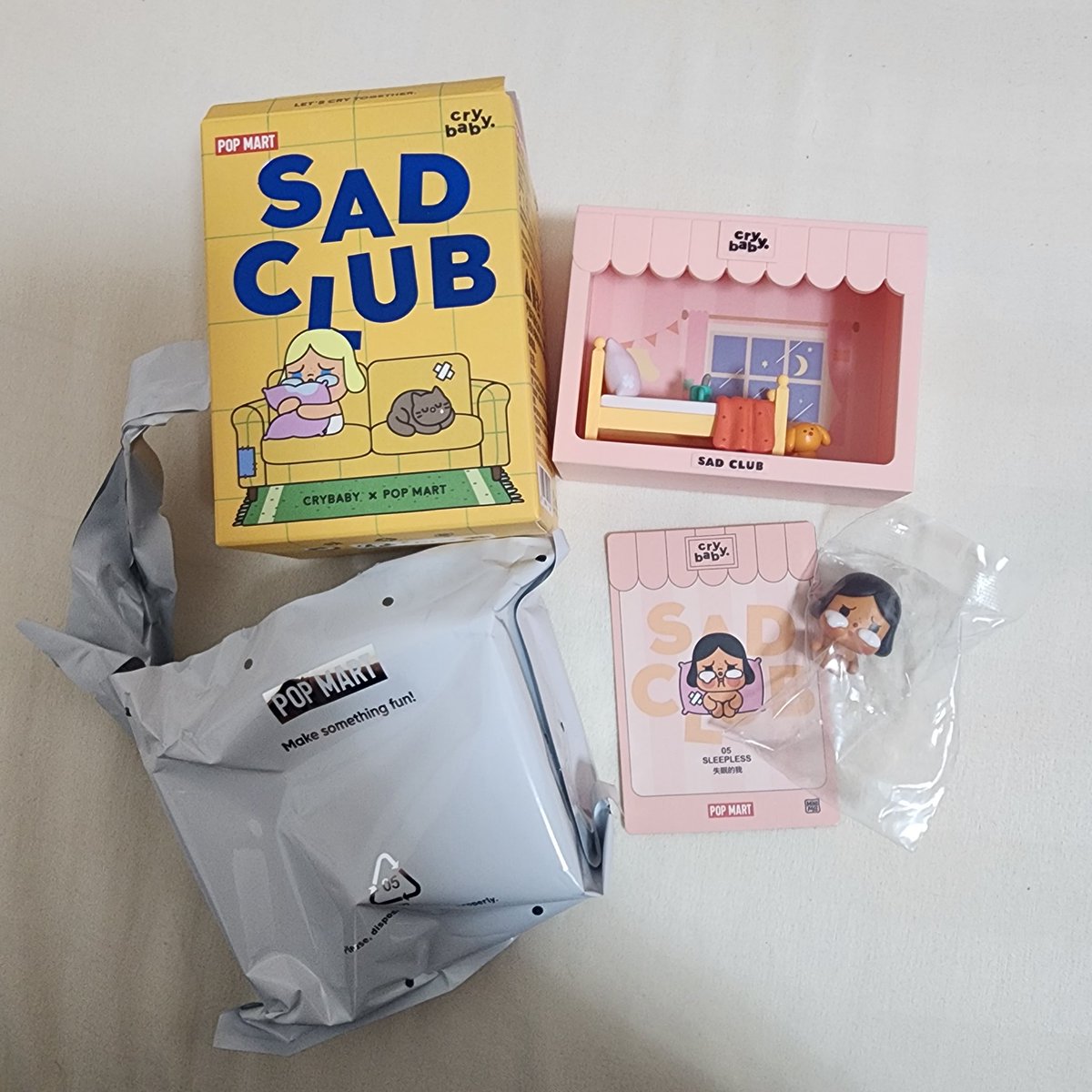 wts / wtt / lfb / lft :

SAD CLUB CRY BABY SLEEPLESS 

- 600PHP
- with box and sealed plastic (foil opened)
- New / Just Opened
- Can do meet-ups around UST / SMNE / SM Fairview
- Can be traded to any hirono or dimoo or hacipupu or crybaby (dm me your offers!)