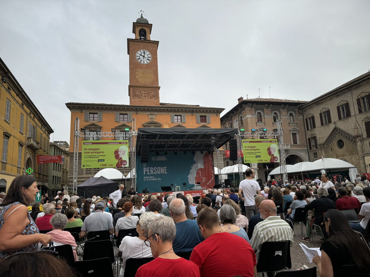 EmergencyBO's tweet image. #EMERGENCYfestival alcuni momenti a Reggio Emilia #lepersone