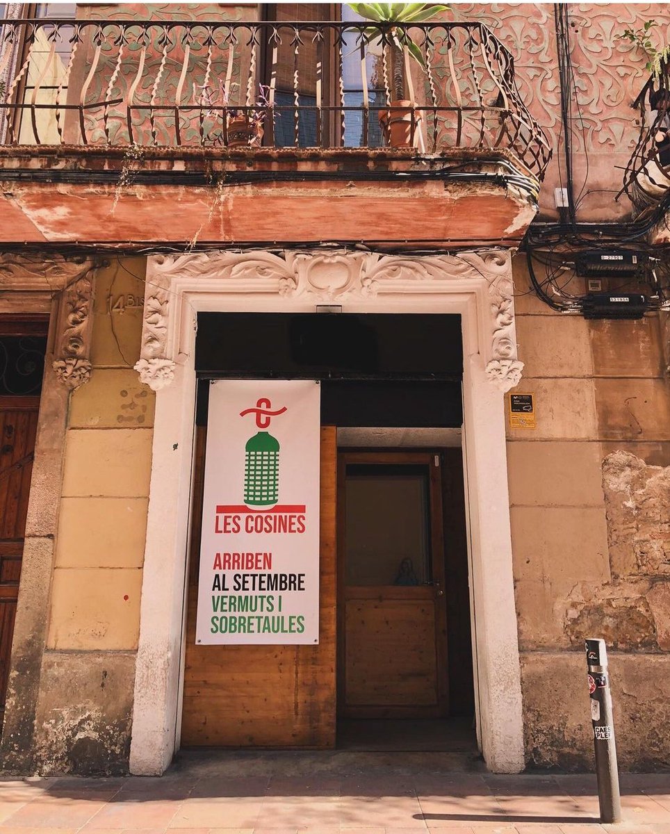 1/2 🎉 Avui diumenge, al bell mig de Gràcia, obre les portes la vermuteria Les Cosines (<a href="/LesCosinesCoop/">Les Cosines</a>), una cooperativa libatòria i gastronòmica que acollirà música en directe, que lluitarà contra la despersonalització del barri i on us atendran SEMPRE en català.