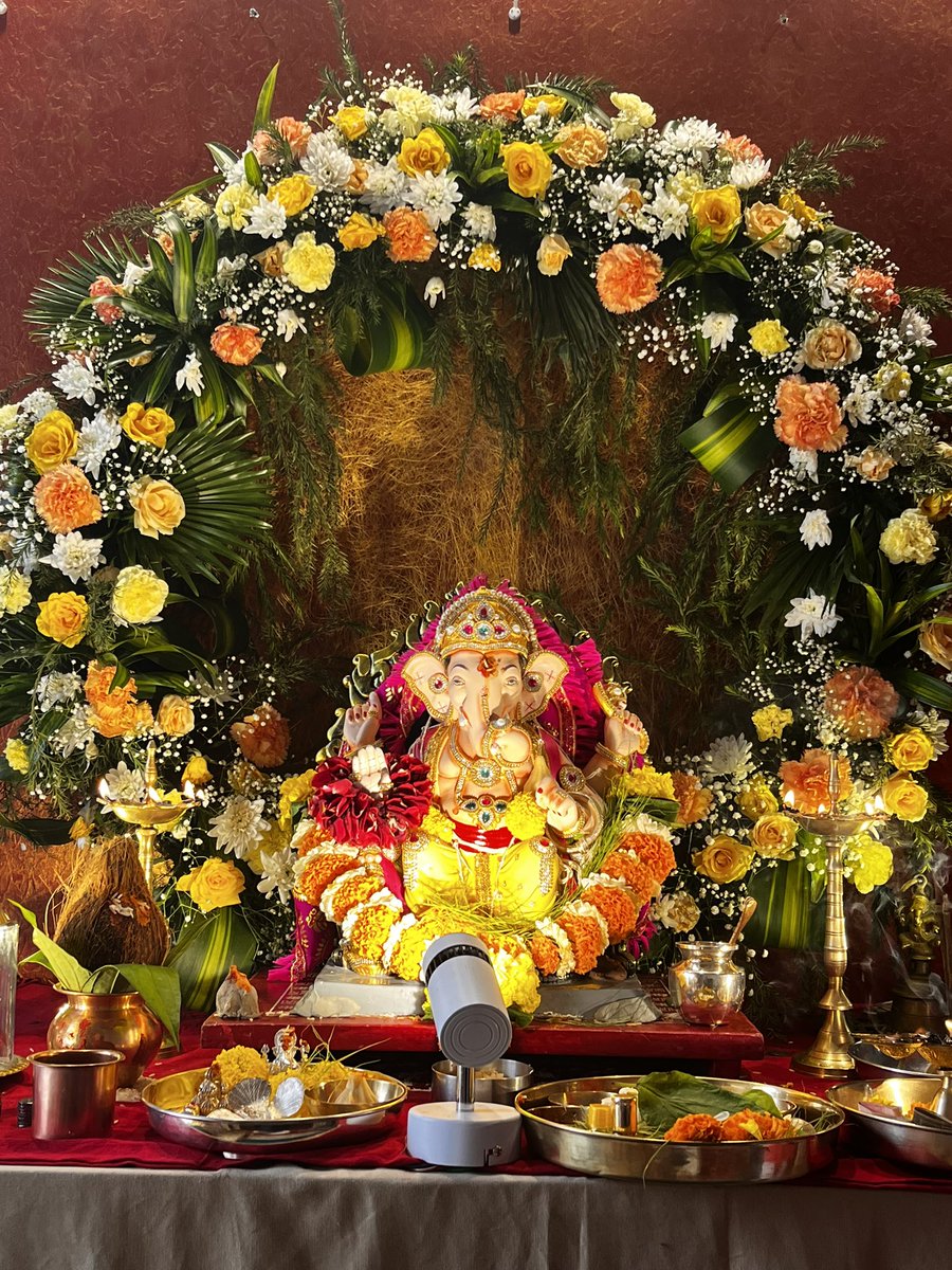 devjoyofgiving's tweet image. #GanpatiBappaMoraya #bestwishes to all 🌺🌺🙏🏻🙏🏻