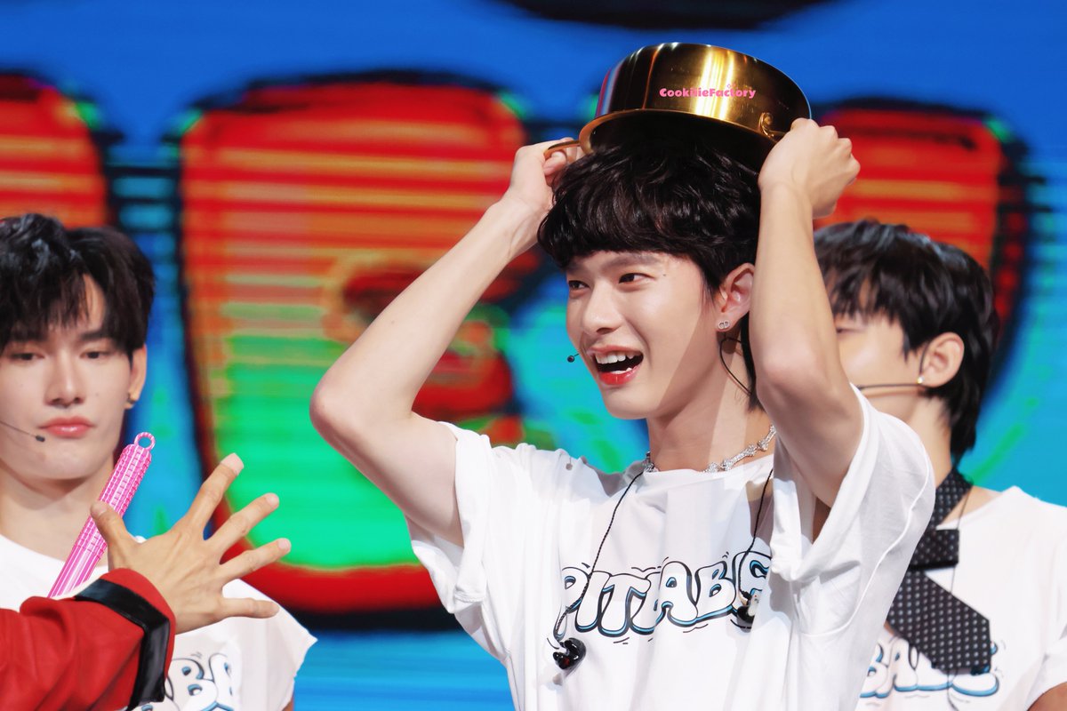 240908 ღ <a href="/ppoohkt/">Pooh</a>

Love this hair style😂💕 

#Pitbabe1stFMinCambodia
#ppoohkt #PooHHooPers