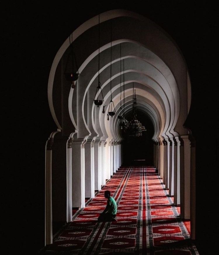 Balaghl's tweet photo. ومَا لِلرُّوِح دُونَ اللهِ رُوحٌ 
وَمَا لِلقَلْبِ مِن عَونٍ سِوَاه https://t.co/KvQoyte1wC