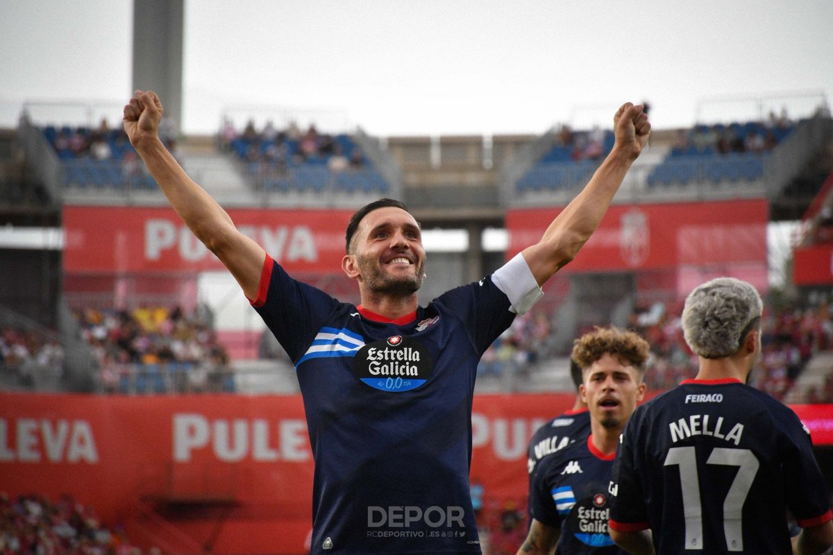 Vino desde Grecia perdiendo dinero. 
Nos dio la salvación en el Camp Nou. 
Bajó desde Primera División a Tercera pagando dinero solo por poder volver. 
Marcó el gol del Ascenso. 

Y sigue, 

Siempre agradecidos, siempre.