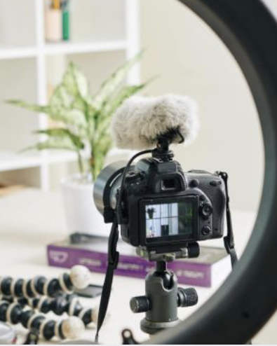 BrivyIT's tweet photo. Love to look your best on video calls? Check out the top ring lights of 2024 to make a glowing impression during your next meeting.

#SmartHome #DigitalHomeTech
https://t.co/rQVY3VM5lX https://t.co/HEBAC6KQf5