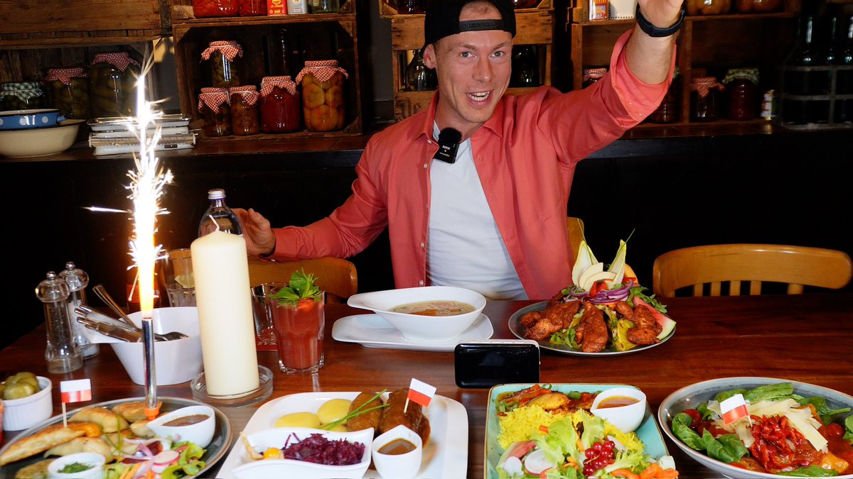 Guten Morgen, liebe Big M Community, und willkommen zum aktuellen Update! ℹ️ ☕️

Gerade eben ist unser neuestes Video online gegangen: Unser Test und die polnische Food Challenge sind jetzt live! 🇵🇱😋
youtu.be/guuJcZ7dows?si…