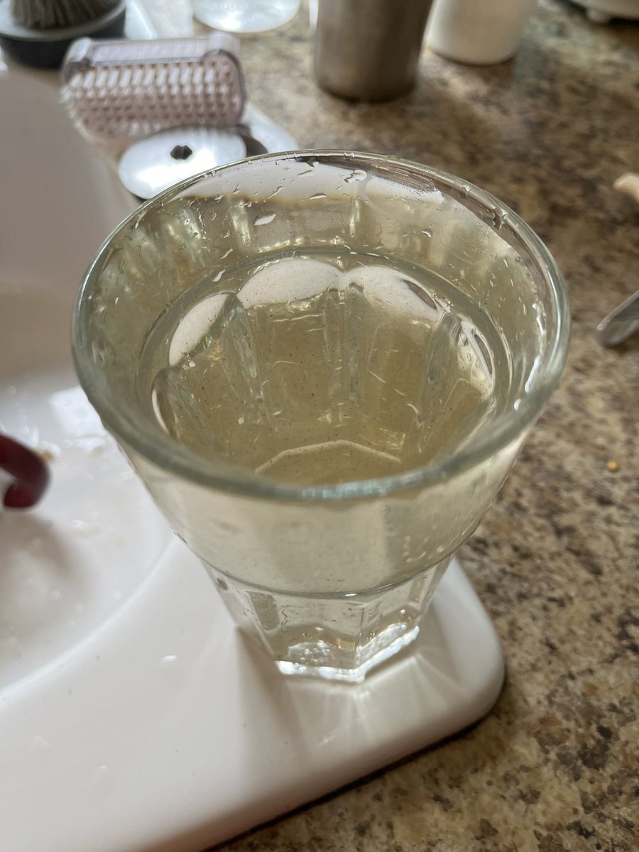 loopyleah1979's tweet image. 5 months of dealing with this on and off. Brown ‘drinking’ water with particles - should I give this to my child?! Would you?!. @IrishWater @IWCare told me the samples came back clear.