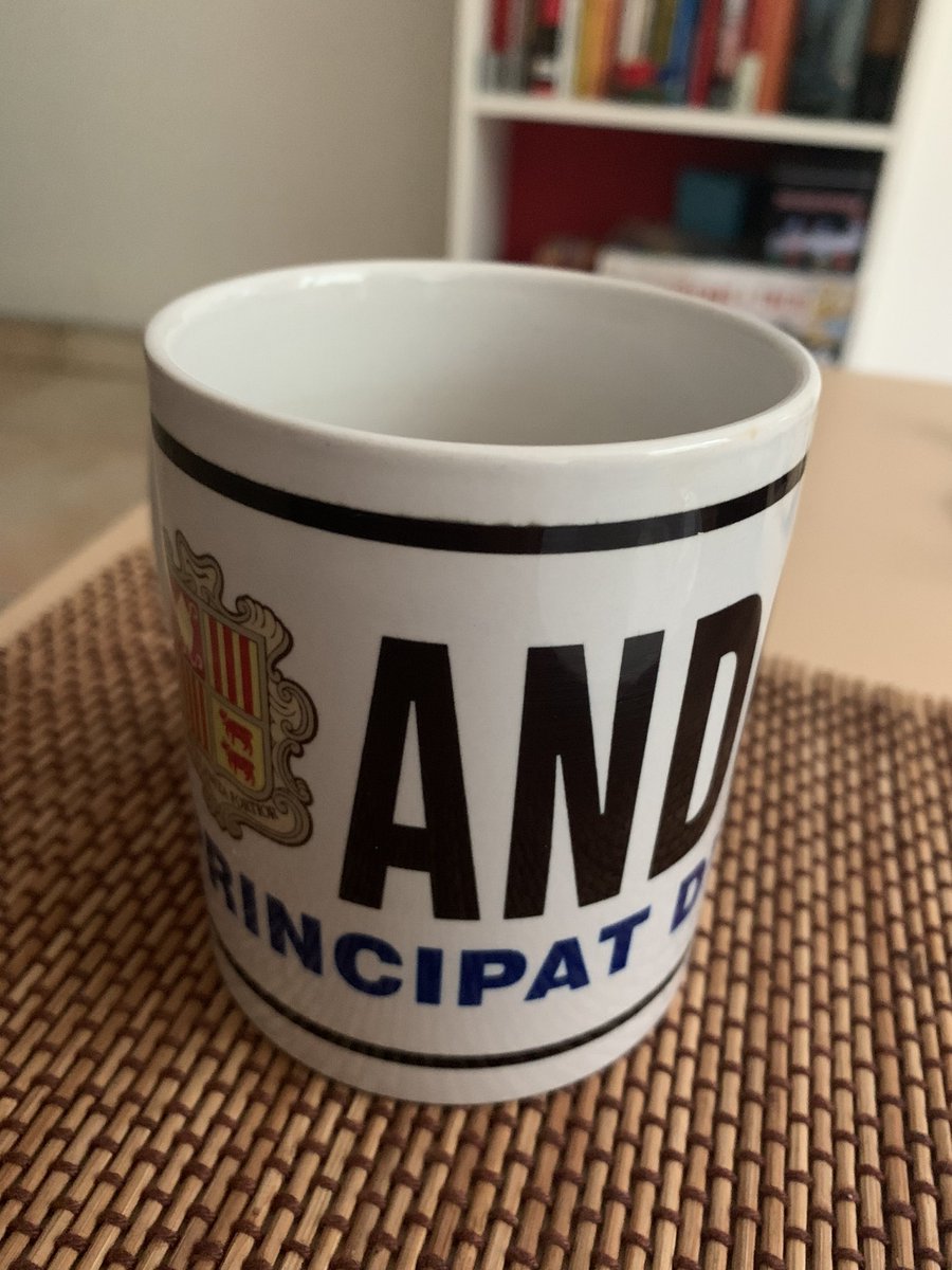 Avui fa 7 anys que vaig arribar a Andorra i vivia el primer dia de Meritxell al país! Jo que deia que marxava per un any… El petit país dels Pirineus que amb els anys cada cop és una mica més “casa”! Feliç #DiadeMeritxell andorranes i andorrans!🇦🇩