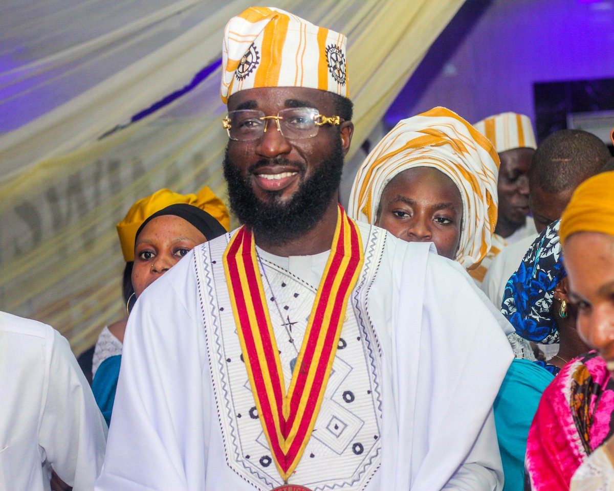 Rotaract9126NG's tweet image. 📸 Highlights from the Official Investiture of the Pioneer District Rotaract Representative
Rotaract District 9126 Nigeria 🇳🇬  

#ElRitmoMagico #Pioneer #DRR #Rotaract9126NG #MagicofRotary