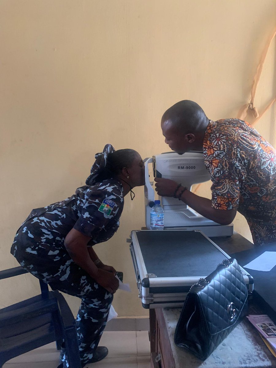 ArconIbadan2024's tweet photo. At the Medical Outreach to the Iwo Road Police Barack yesterday. Our team educated our gallant police officers on important health issues and conducted free tests and treatments. @PoliceNG @oyo_pol https://t.co/298V2HZsBP
