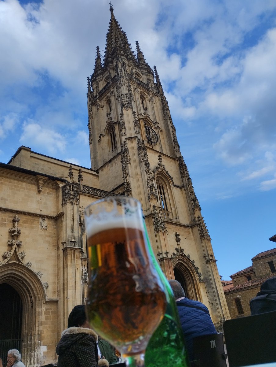 Feliz día de Asturias a todos mis paisanos desde el "exilio", esperando poder volver pronto por la tierrina.
#asturies #Asturias #diadeasturias