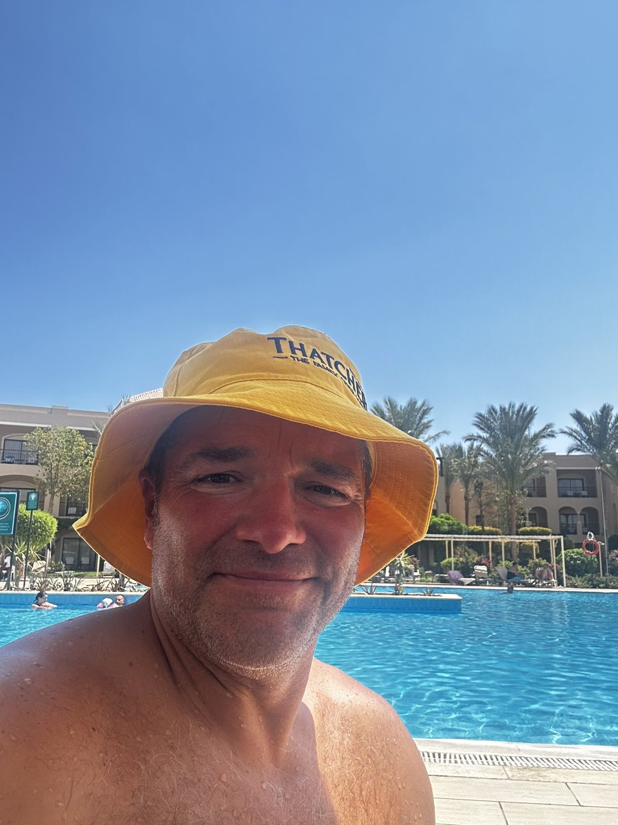 bosley752's tweet photo. Hot hot hot #thatchers #egypt Sunday funday https://t.co/KFOT0mj3gN