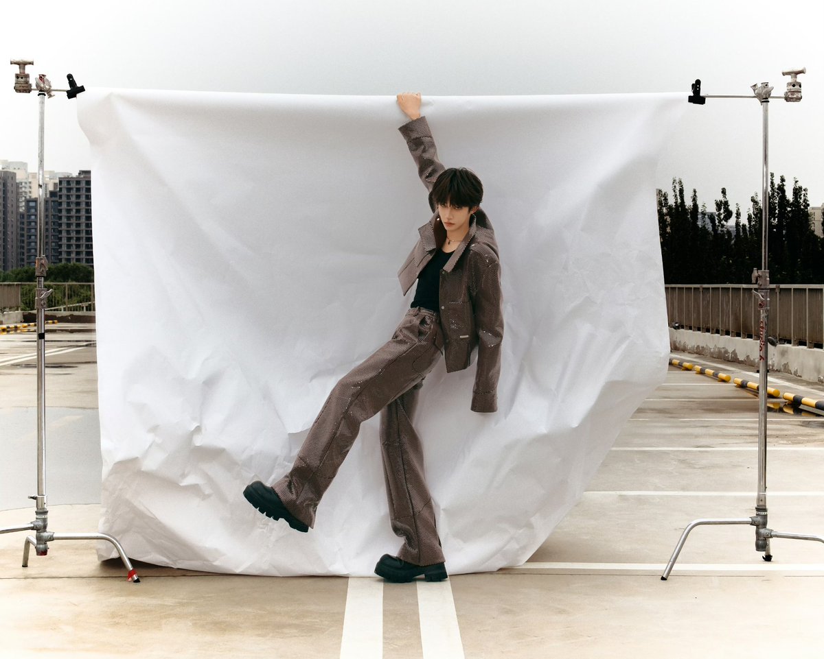 Liuyu_Fanclub's tweet photo. 240908 LIU YU STUDIO Weibo Update

The second half of the tour of 「Universe」begins🔛

#Liuyu #刘宇 #劉宇 
#リュウユ #리우위 #หลิวอวี่ #LưuVũ https://t.co/Std6Q8HzxS