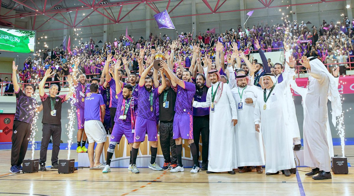 حبايبنا في تاروت .. 🩷💜🤍
انشروا الفرح فقد كتبتم تاريخ جديد ..

والأهم أن لا يجُّرنا ولا يجُّركم بعض المعرّفات (المعروفة) في محاولة تعكير الأجواء وخلق الفتنة .. حملة بلوك لكل من يحاول الفتنة

علاقتنا كبيرة جداً والتنافس سيبقى في إطاره، نبارك لكم مرّة أخرى من سيهات المحبة 💚💛