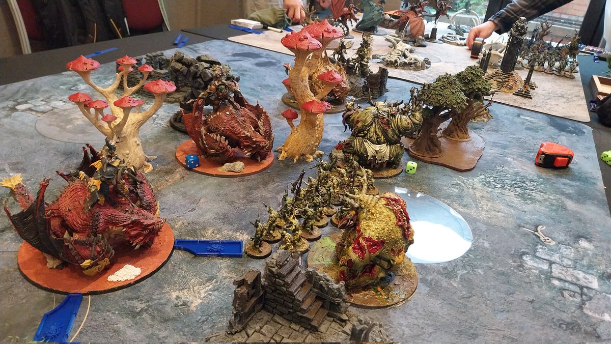 Peak warhammer on the lower tables at #SiegeofYorkGT