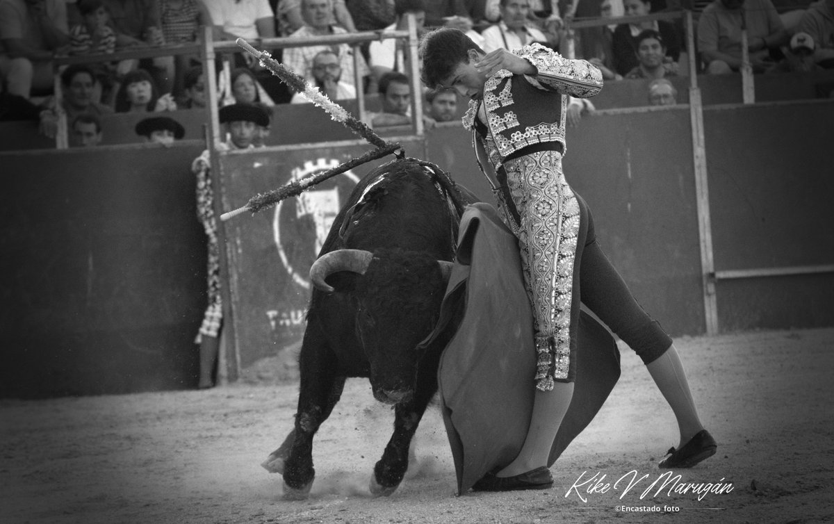 Ahustado trincherazo de <a href="/ACHICHARRO_/">Alejandro Chicharro</a>