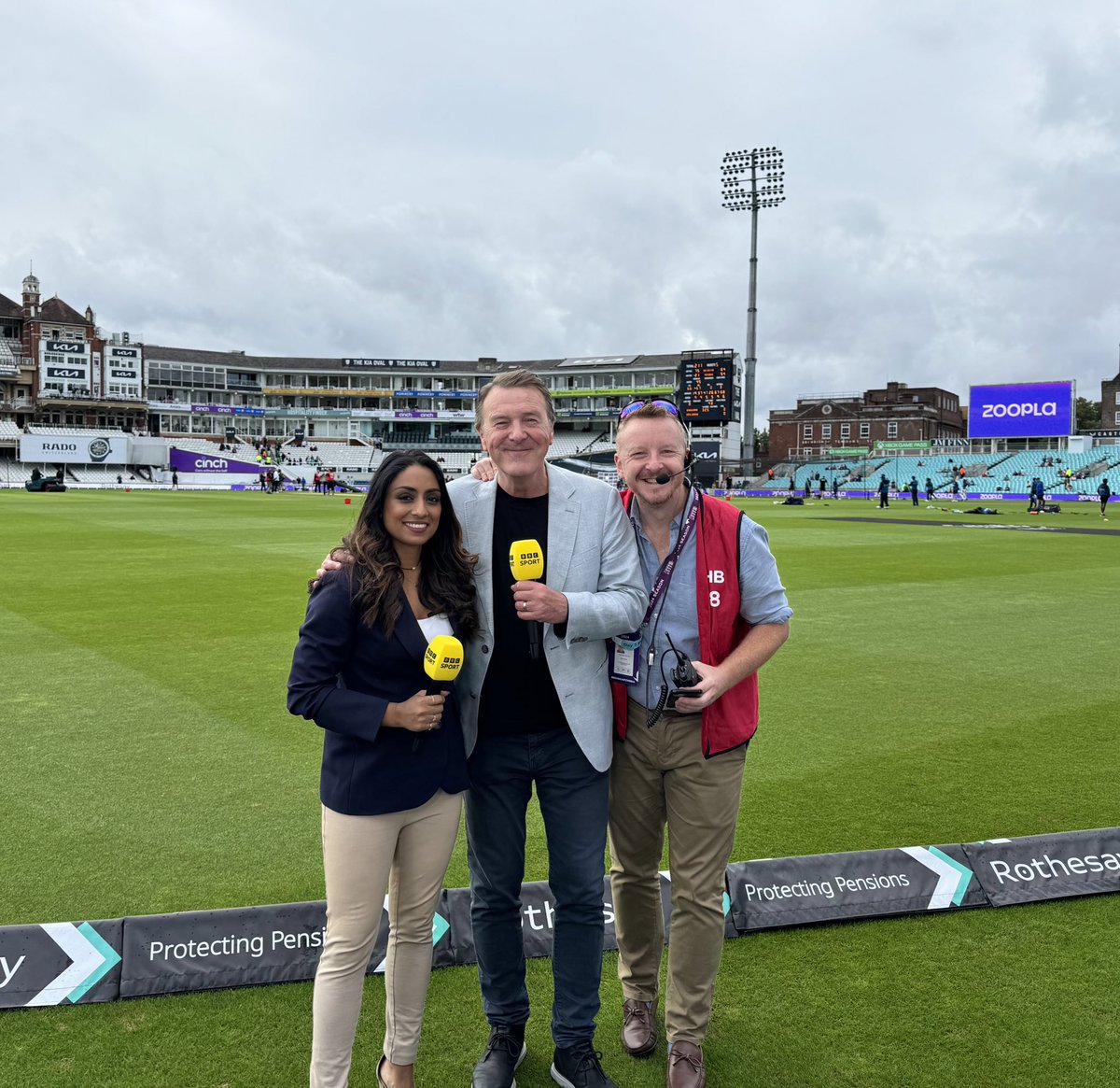 On air now and HLs tonight 7pm BBC2 #TestCricket
