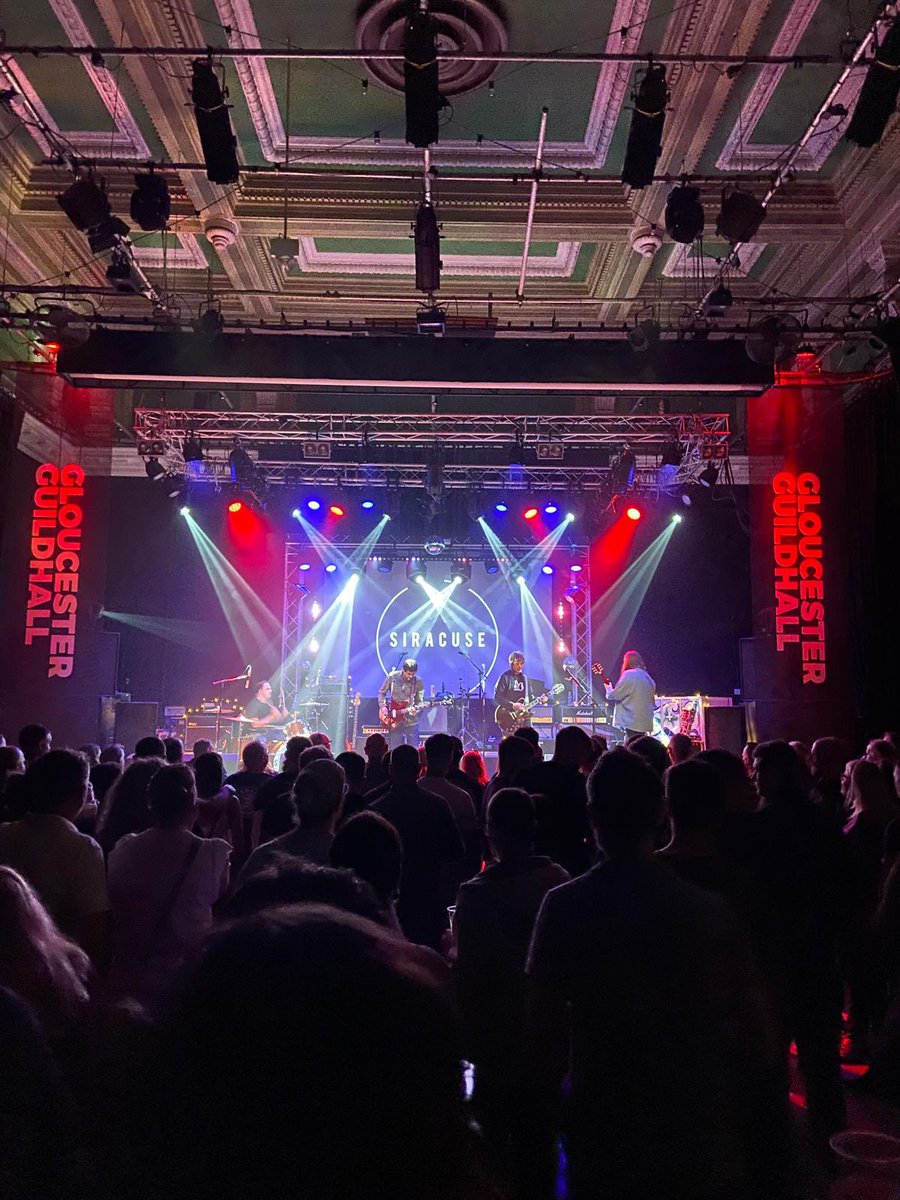 Hell of a weekend. Gloucester last night, thanks for coming! Rammed. Big up Aaron and the <a href="/Oas_is_official/">Oas-is Tribute</a> . Class as per. 

We go again, end of month. London.. supporting <a href="/marseilleband/">Marseille</a> 

Cmon✊

SIRACUSE

Pics: Amy Workman