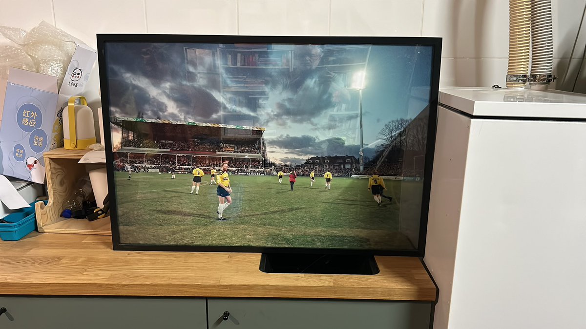 Kan ik iemand blij maken met een prachtige ingelijste foto van NAC in het oude stadion? Afmetingen zijn 94 cm bij 64 cm.  #nacpraat