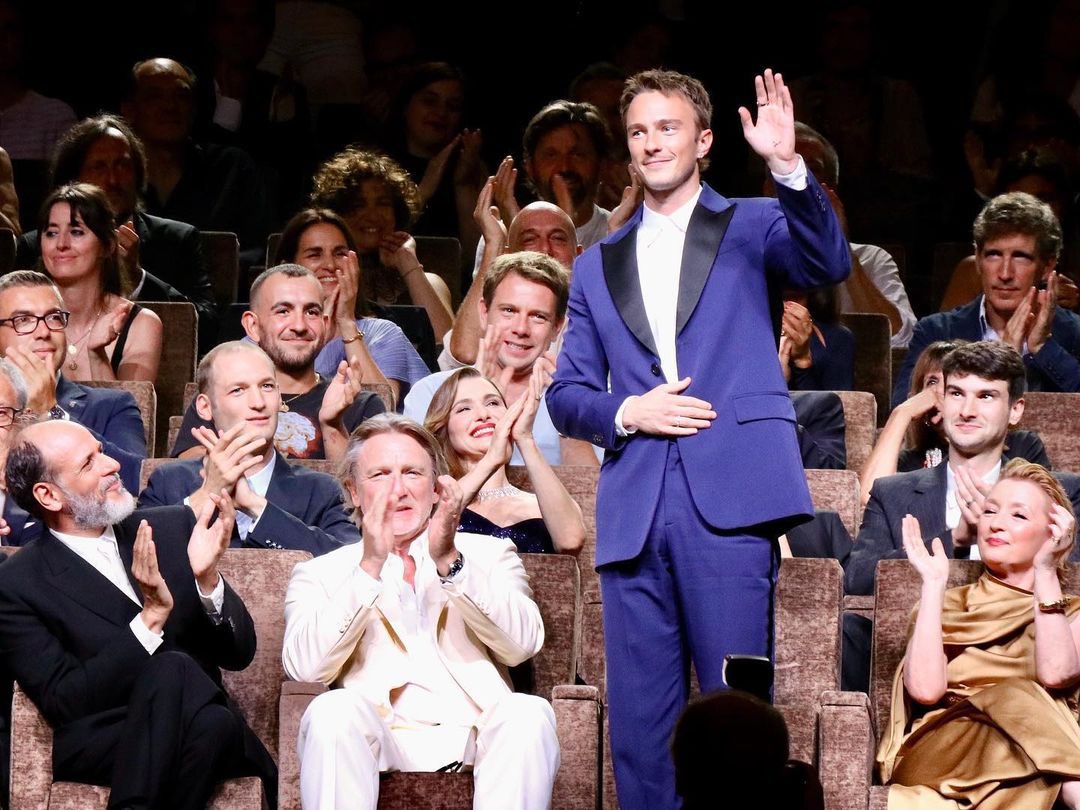 currentslopes's tweet image. Honored and grateful for this moment. Thank you, Luca Guadagnino, for this incredible opportunity. Can’t wait for you all to watch it!