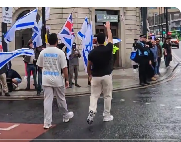 DaveAtherton20's tweet image. In Leeds yesterday the man in the black t-shirt threw a Nazi salute at pro-Israel protesters. Both were aggressive to the crowd. The police did nothing except shepherd them away.

Let's make them famous.