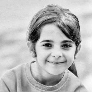 Çoluğu çocuğu tecavüzcü, katil, zalimlerin barbarların dişinden tırnağından pençesinden alamayan bir ülke yaptılar bu vatanı, batma seviyesin de altında bir utanç seviyesidir bu.

Toplu çocuk tecavüzlerine karşı çıkıp “bir kereden bir şey olmaz” diyen aile bakanlarının kurduğu