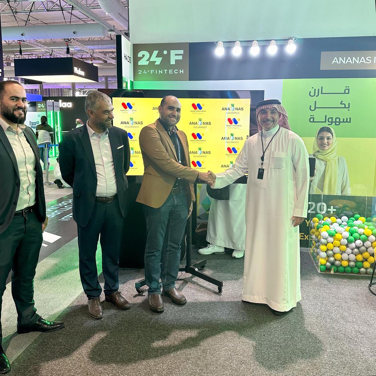 توقيع شراكة استراتيجية في مؤتمر 24 Fintech  تجمع بين 
Ananas X Wesal Information Technology Co.  

لتقديم الخدمات السحابية لمراكز خدمة العملاء وتحسين تجربة العميل 

معاً نحو نجاح مشترك ✨

#اناناس_لكل_الناس

#تأمين_سيارات  #تامين
 #وساطة_تامين #آناناس #تامين_درجات_نارية