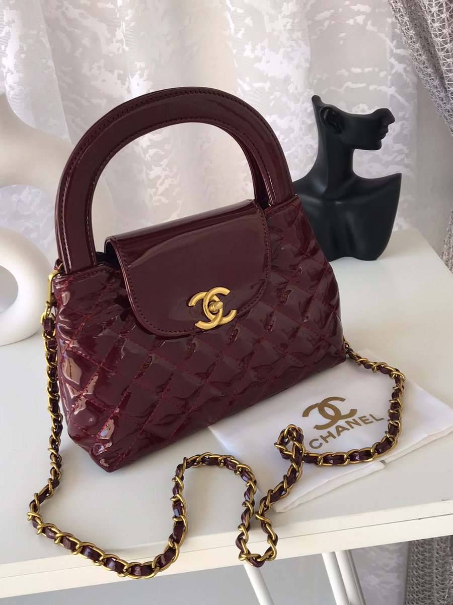 شنط نسائية ماركات عالميه شهيره 
#شنطه_نسائيه #شنط_نسائية #شنط_كتف #شنط_شانيل #شنط_كوتش #شنطه_نسائيه #شنط_فندي #شنط_سلوران #شنطه_ديور #شنط_كوتش  #شنط_ماركة #شنط_سلوران #شنطه #شنط_ماركات #شنط_يد #شنطة_ديور #حقائب #حقائب_يد #شنط_لويس_فيتون #شنط_جيس #شنط_جامعه #شنط_برادا