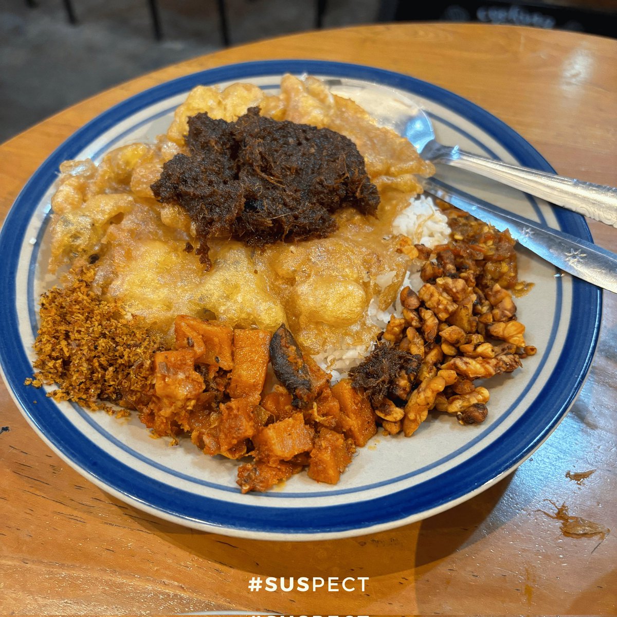 Menemukan #suspect yang punya sajian topcer dan tempat yang adem bener. Kalian mending coba ke sini deh, pilih salah satu tanggal di kalender pada bulan September.

Terima kasih <a href="/raflialveiero/">Rafli Fachreza</a>, sang recommender 🤝

📍Markah Warung