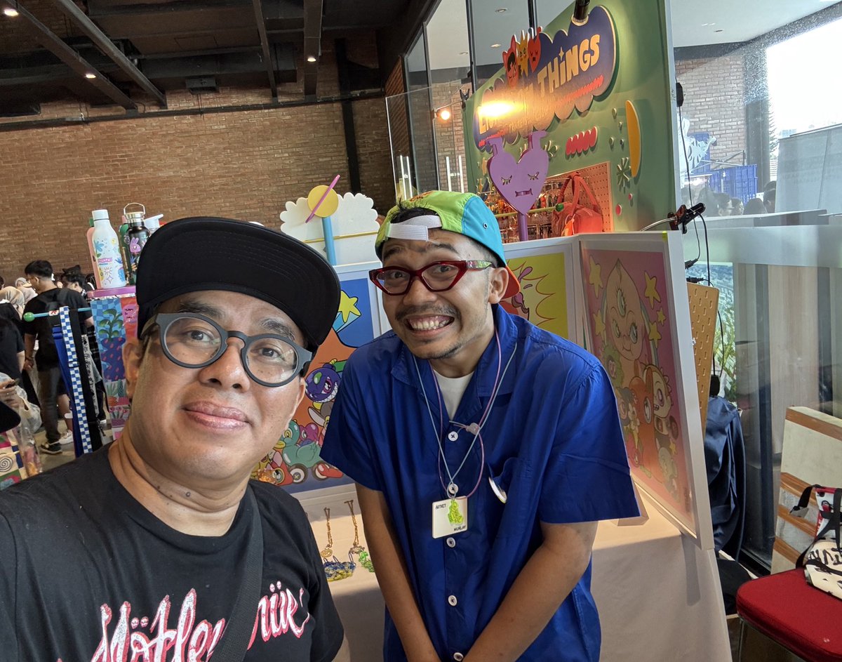 Adib Hidayat (@adibhidayat) on Twitter photo Ketemu sebagian seniman yang ada di #Artket 2024. <a href="/Wulangan/">Wulang Sunu</a>, <a href="/muklay_/">Muklay</a> <a href="/ardhiraputra/">ardhiraputra</a> & Isa Indra Permana Ketemu sebagian seniman yang ada di #Artket 2024. <a href="/Wulangan/">Wulang Sunu</a>, <a href="/muklay_/">Muklay</a> <a href="/ardhiraputra/">ardhiraputra</a> & Isa Indra Permana