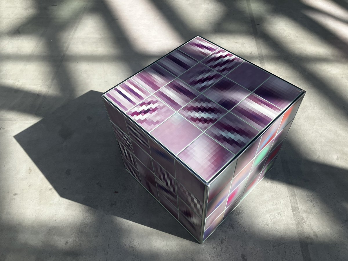 DianeDrubay's tweet image. Between artificial colors and artificial organisms with @constantdull and @SalomeChatriot currently exhibited at WILHELM HALLEN 5 with @office_impart