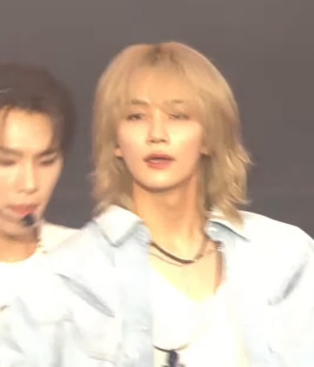 xueishaoo's tweet image. YOON JEONGHAN TODAY OH MY GOD !! 🥹
