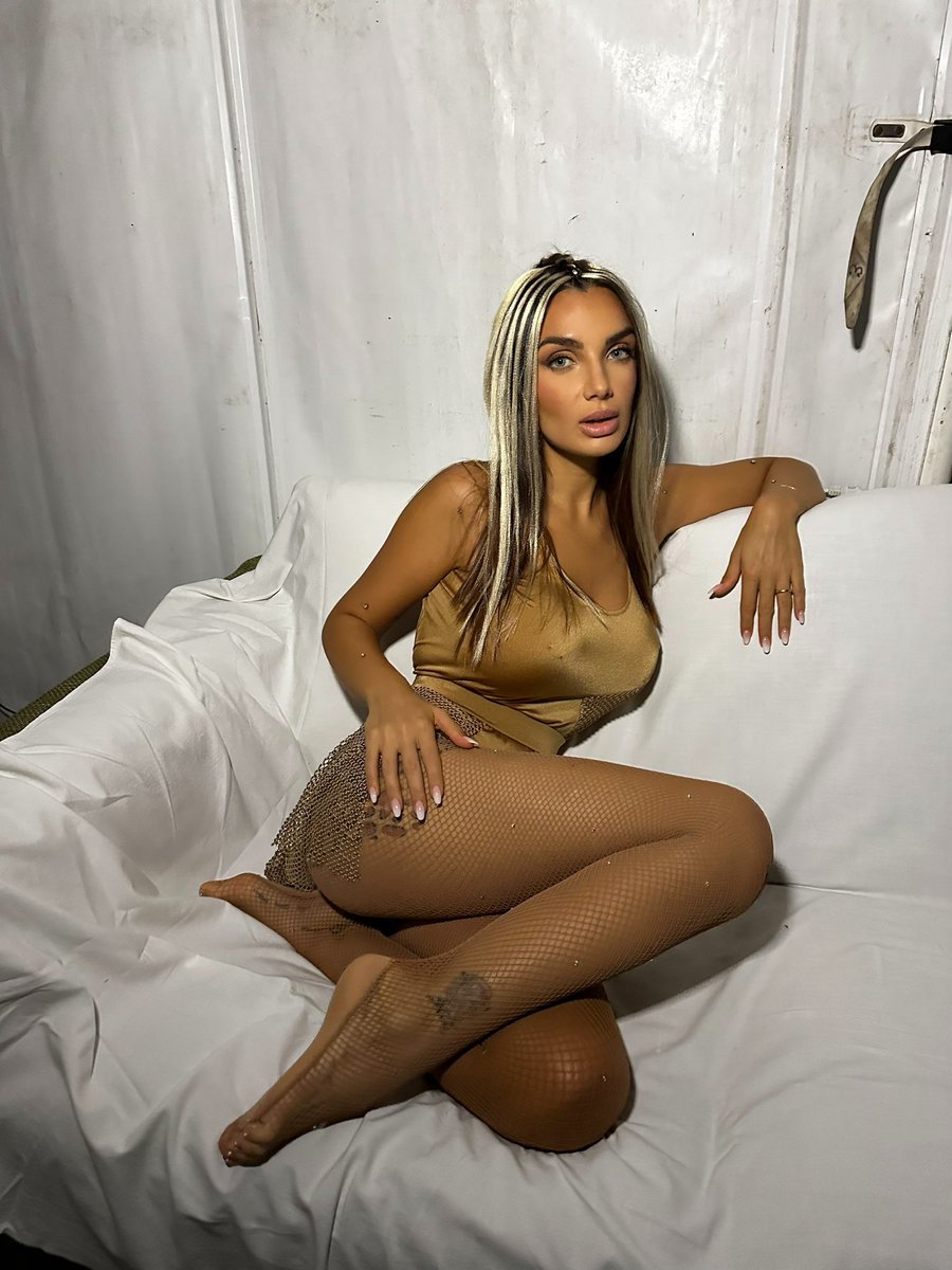 Adiós muchachos 😘🎤 🎶🎵💃🏽🤭