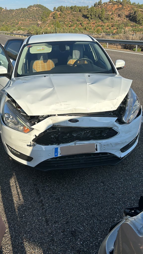 bestiasagit's tweet image. ASTA.⠀ reminder i have commissions open if anyone wants to help me out &amp;lt;3. my cat got very sick &amp;amp; his meds are quite expensive. i was also in a car crash (trucker fell asleep, multiple cars involved) a couple days ago &amp;amp; i have to pay for meds &amp;amp; insurance 😔.