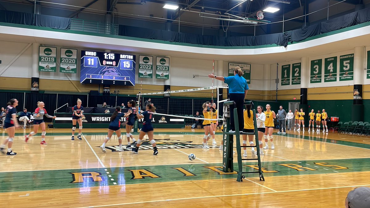 bumpsa21's tweet image. Road game two of the weekend! Go Flyers! 

#UDVB #GoFlyers @DaytonVB