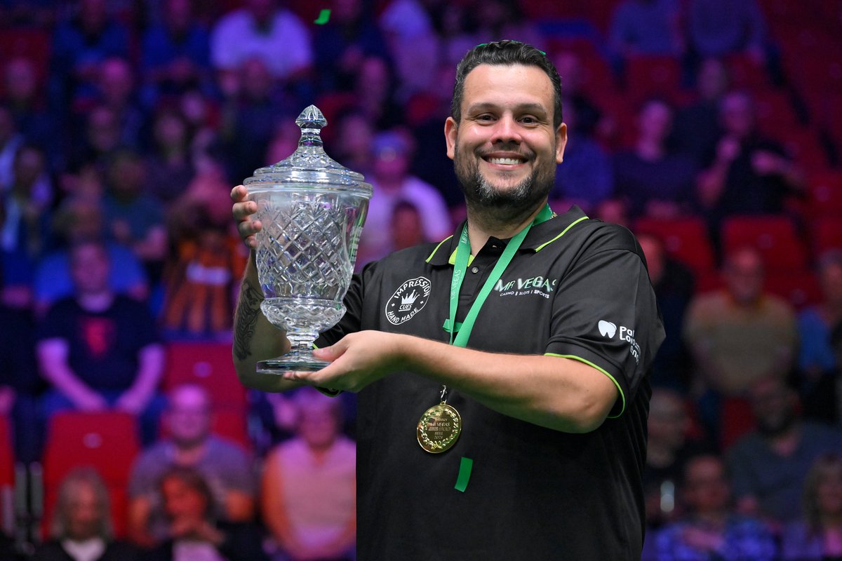 🇧🇷 IGOR FIGUEIREDO IS THE CHAMPION IN HULL! 🏆

A dramatic conclusion to the final of the <a href="/MrVegas_Casino/">MrVegas</a> World Seniors Snooker 900 as Igor Figueiredo defeats Jimmy White on the final black!

#SeniorsSnooker | <a href="/connexinlive/">Connexin Live, Hull</a> | <a href="/Channel5Sport/">Channel 5 Sport</a>