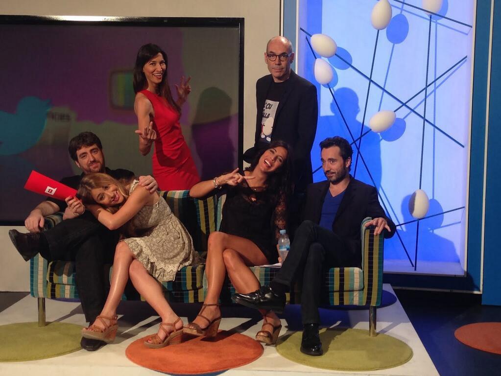 molina_sm's tweet photo. Bons records que et fan arribar i que et treuen un somriure. Ens ho vam passar bé! Aixxx com passa el temps... @BergesSusanna @iuforn @AlexGutierrezM  @xavier_vidal @martatanya @MartaCarreras_ @dvd_guzman, Oriol Querol, Raül Calabria. https://t.co/sm9PFGwscz