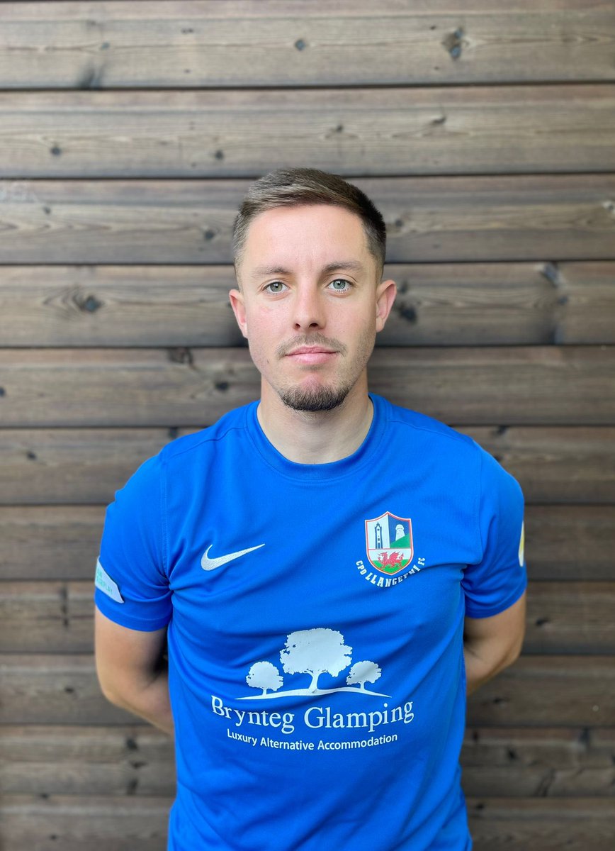 ARON HUGHES-JONES YN ARWYDDO ✍️

Aron yn arwyddo o Caergybi.  Chwaraewr canol cae oedd yn arfer chwarae i Llandudno, Flint a TNS.  

Aron signs from Holyhead Hotspur.  An attacking midfielder who previously played for Llandudno, Flint and TNS.

Croeso Aron 💙