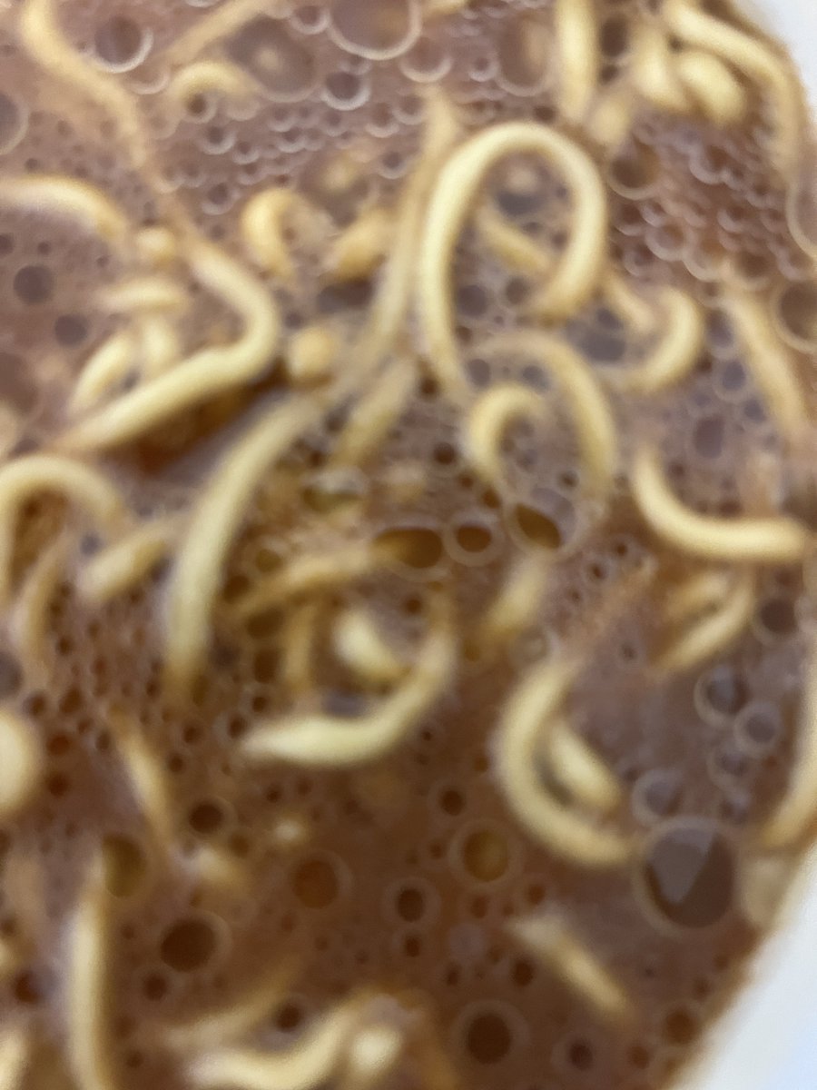 Tiruno_Tomoki's tweet photo. 深夜に食べるラーメンきもちいいいいいい https://t.co/g5eYArtkT0