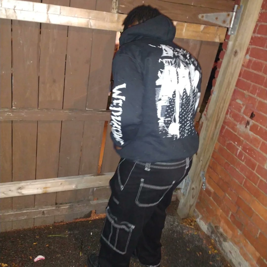 REAPTheBenefit's tweet photo. I'm up of pain killers. She saw me out in traffic, I look like her main nigga. https://t.co/psJa52ndMK